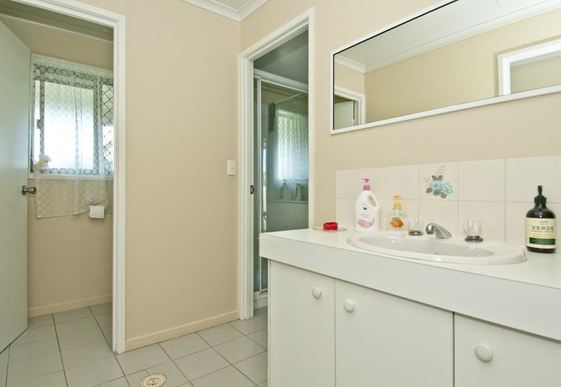 Photo - 11 Cramer Boulevard, Mount Warren Park QLD 4207 - Image 9