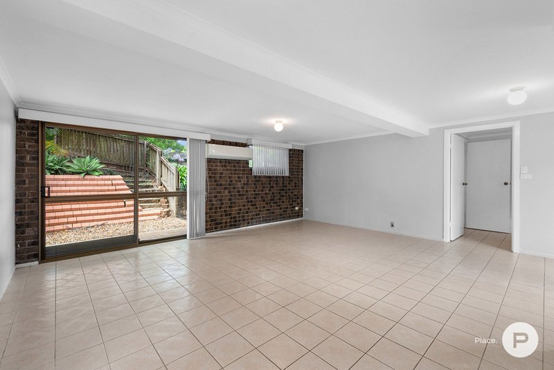 Photo - 11 Cramer Street, Tarragindi QLD 4121 - Image 9