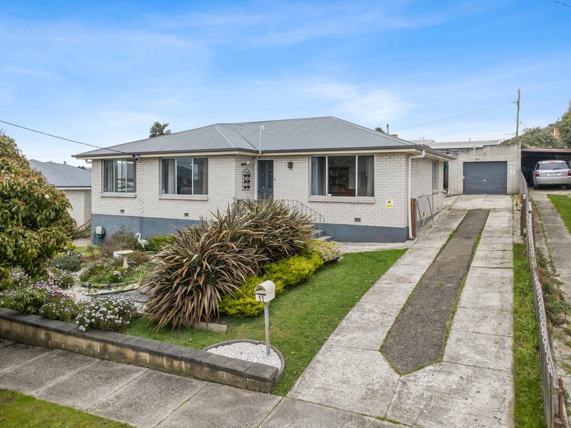 Photo - 11 Crandon Crescent, Newnham TAS 7248 - Image 1