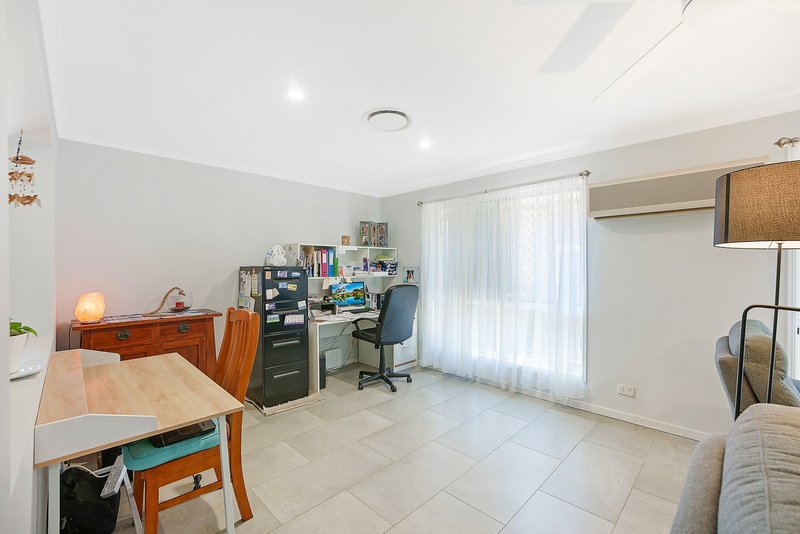 Photo - 11 Crawford Street, North Lakes QLD 4509 - Image 8