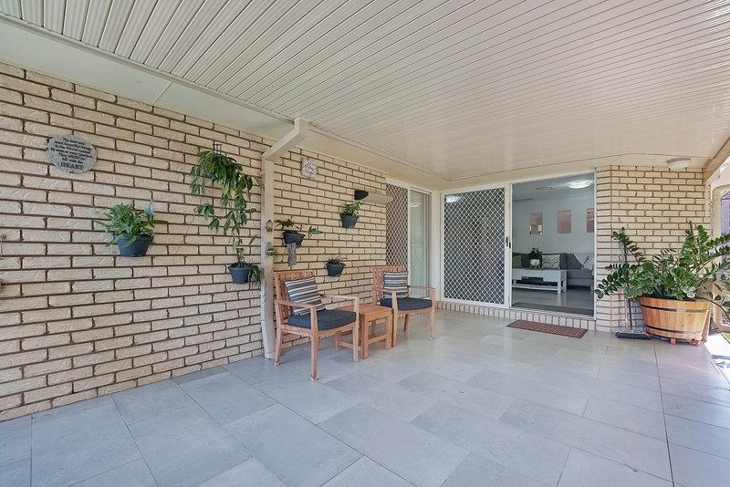 Photo - 11 Crawford Street, North Lakes QLD 4509 - Image 11