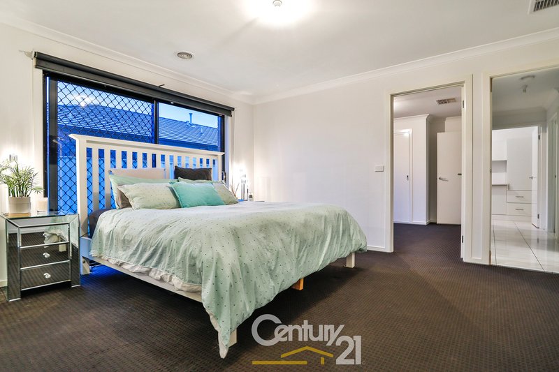 Photo - 11 Creekview Avenue, Pakenham VIC 3810 - Image 12