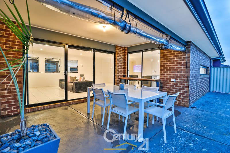 Photo - 11 Creekview Avenue, Pakenham VIC 3810 - Image 22