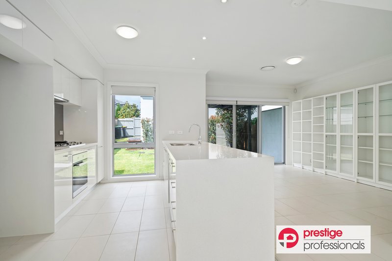 Photo - 11 Cresswick Walk, Moorebank NSW 2170 - Image 3