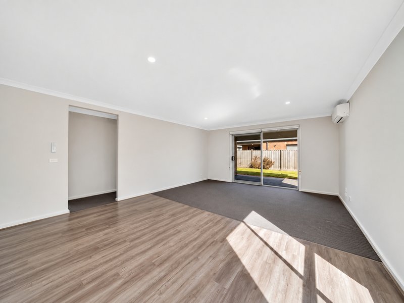 Photo - 11 Crilly Street, Tarneit VIC 3029 - Image 2