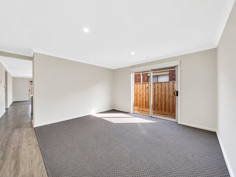 Photo - 11 Crilly Street, Tarneit VIC 3029 - Image 3