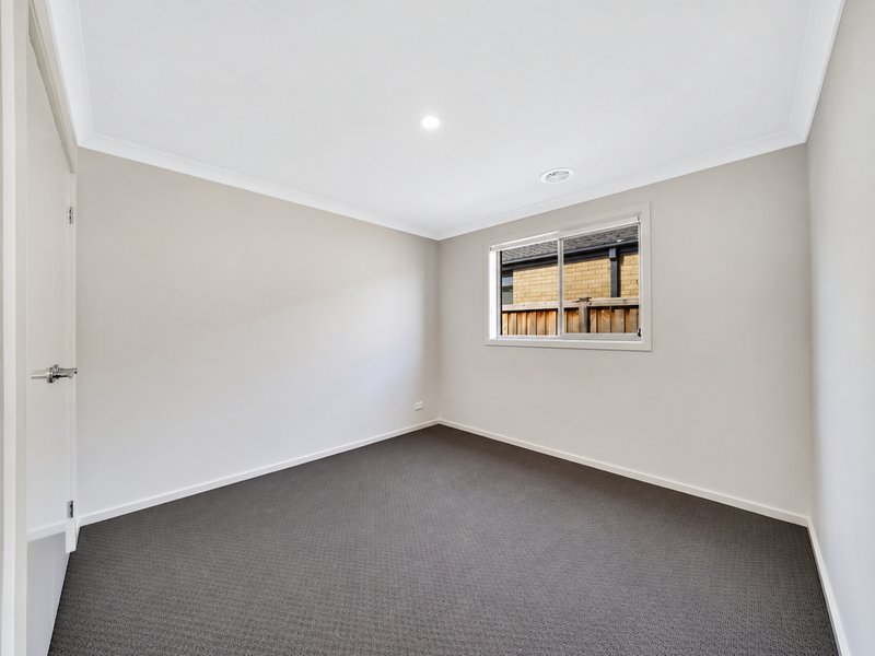 Photo - 11 Crilly Street, Tarneit VIC 3029 - Image 6