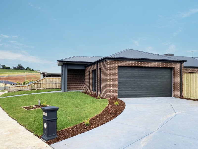 Photo - 11 Cullen Close, Warragul VIC 3820 - Image 2