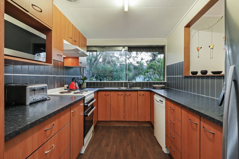 Photo - 11 Culworth Street, Chermside West QLD 4032 - Image 8