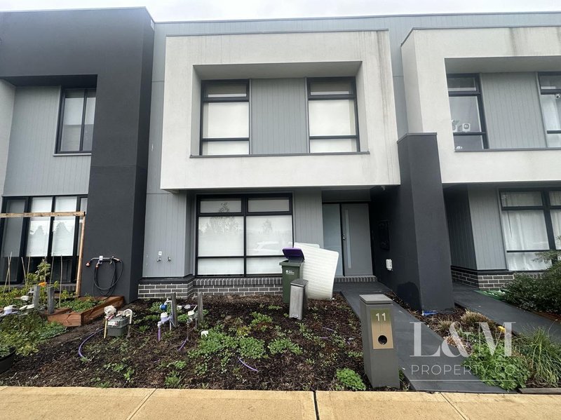 Photo - 11 Curbridge Drive, Donnybrook VIC 3064 - Image 1