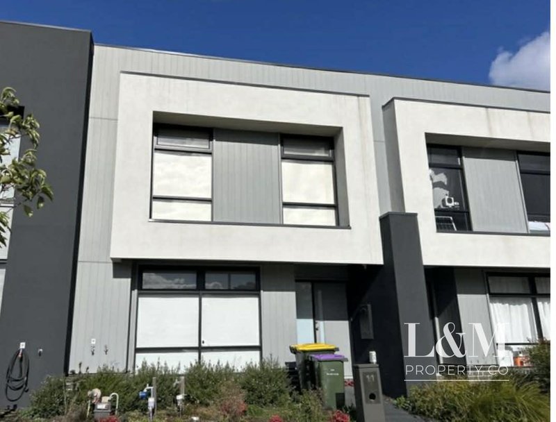 Photo - 11 Curbridge Drive, Donnybrook VIC 3064 - Image 2