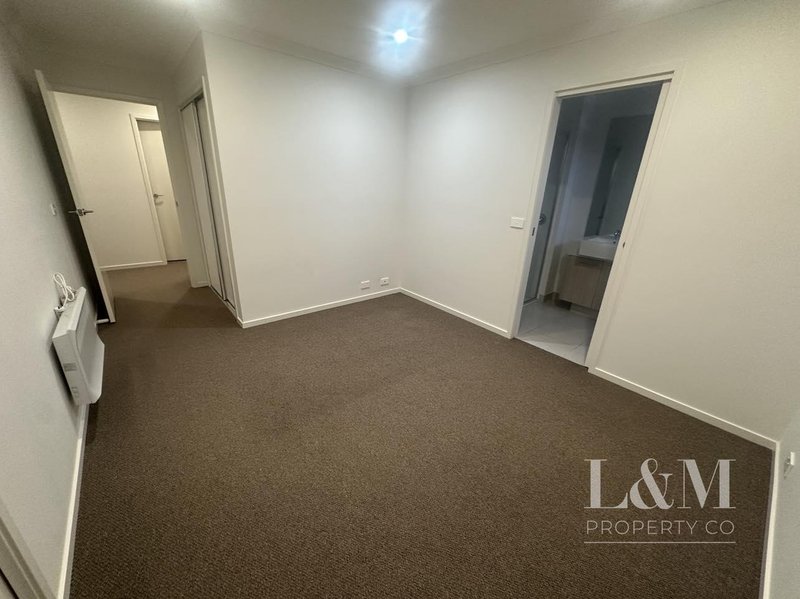 Photo - 11 Curbridge Drive, Donnybrook VIC 3064 - Image 18