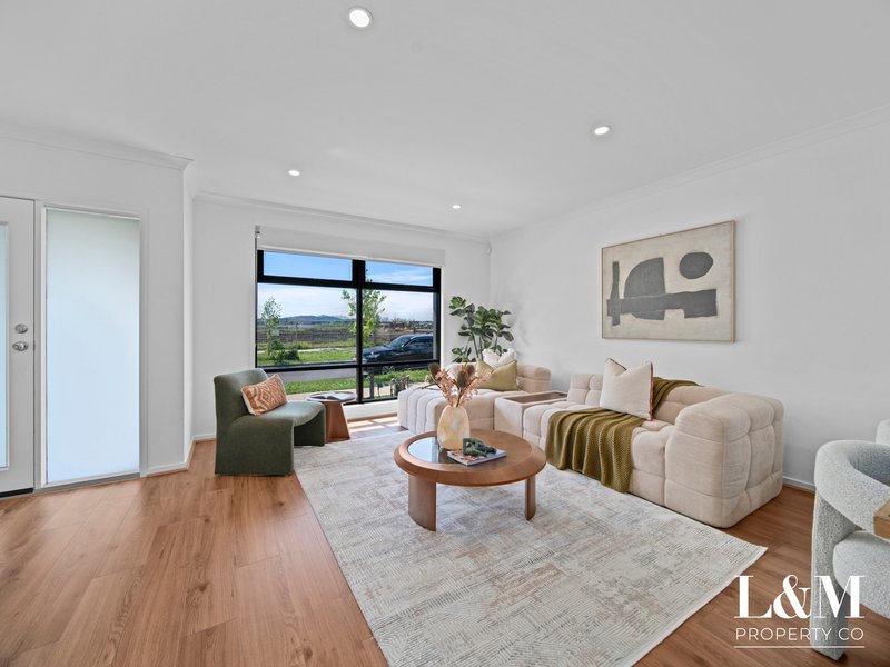 Photo - 11 Curbridge Drive, Donnybrook VIC 3064 - Image 4
