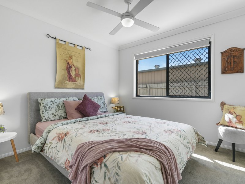 Photo - 11 Curtin Crescent, Morayfield QLD 4506 - Image 14