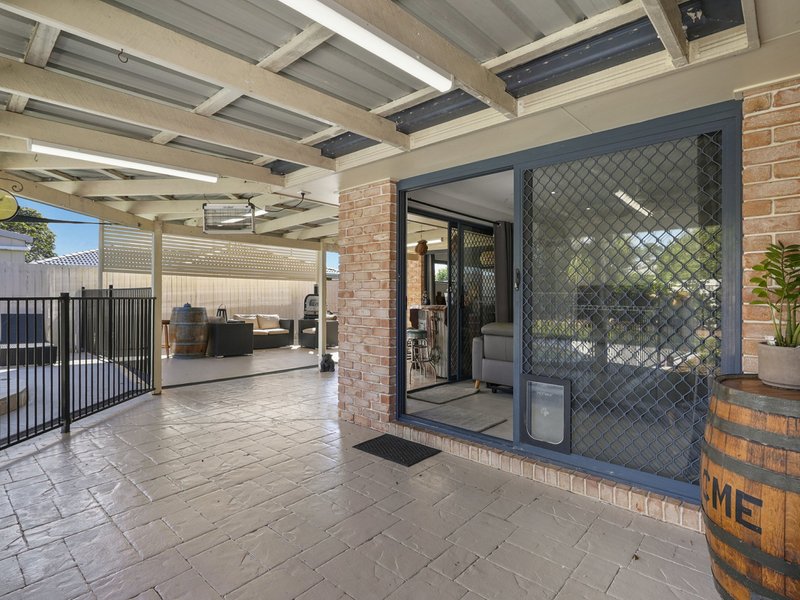 Photo - 11 Curtin Crescent, Morayfield QLD 4506 - Image 20