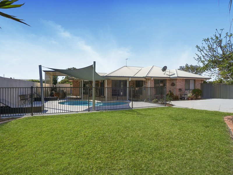 Photo - 11 Curtin Crescent, Morayfield QLD 4506 - Image 22