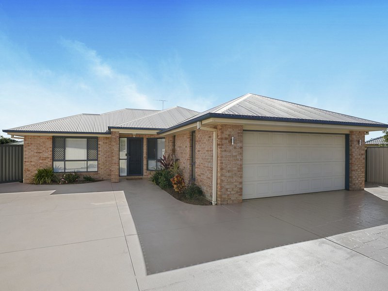 Photo - 11 Curtin Crescent, Morayfield QLD 4506 - Image 24