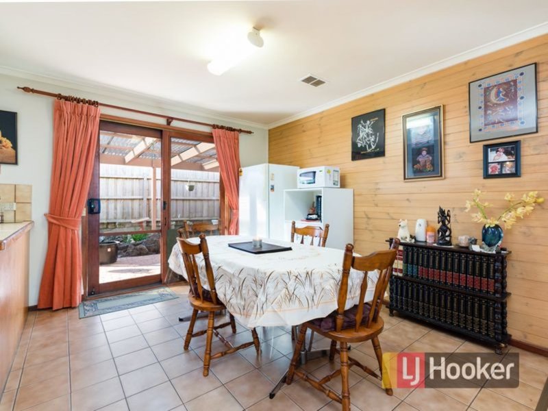 Photo - 11 Curtis Court, Cranbourne VIC 3977 - Image 6