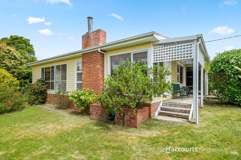 11 Cutana Parade, Snug TAS 7054