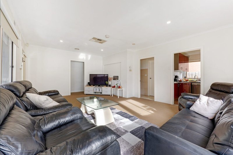 Photo - 11 Cuthbert Street, Broadmeadows VIC 3047 - Image 5