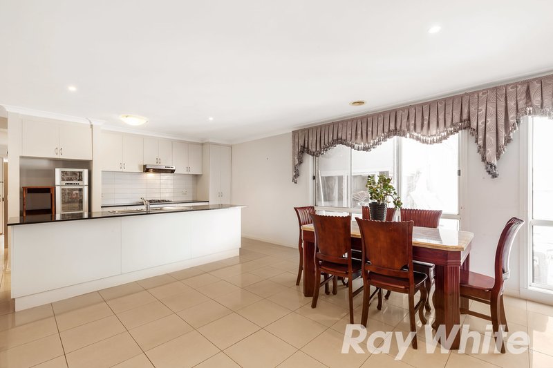 Photo - 11 Daffodil Way, Point Cook VIC 3030 - Image 4