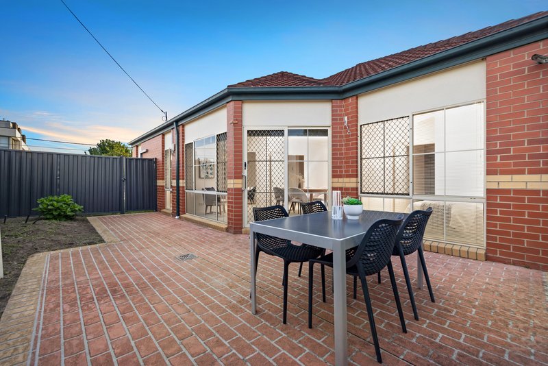 Photo - 1/1 Daphne Street, Bentleigh East VIC 3165 - Image 12