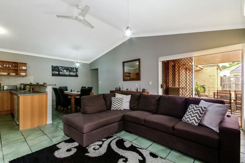 Photo - 11 Darby Street, North Lakes QLD 4509 - Image 6