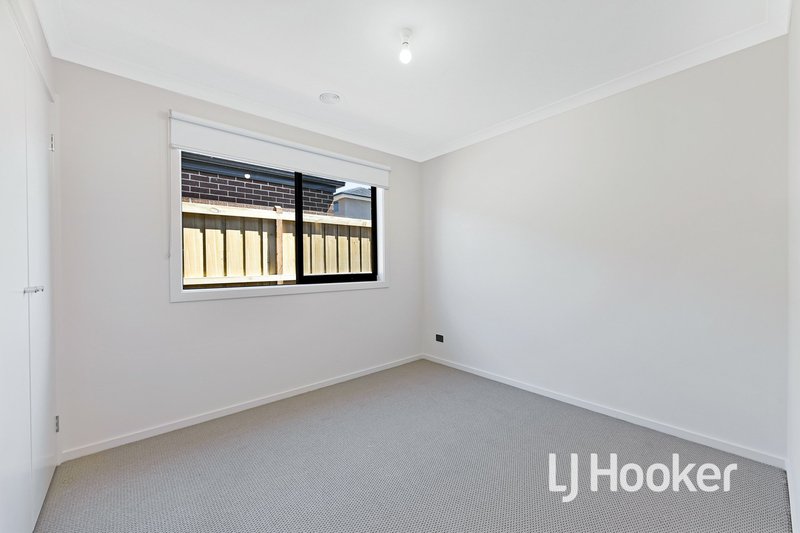 Photo - 11 Darkum Street, Clyde VIC 3978 - Image 12