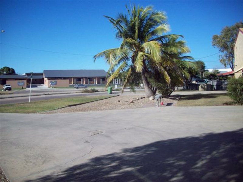 Photo - 11 Darragh Street, Tannum Sands QLD 4680 - Image 13