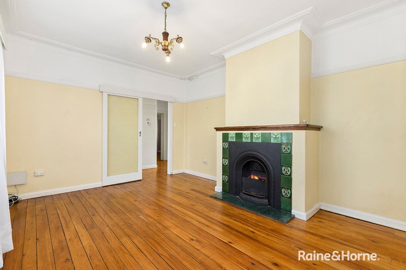 Photo - 1/1 Davison Street, Crestwood NSW 2620 - Image 3