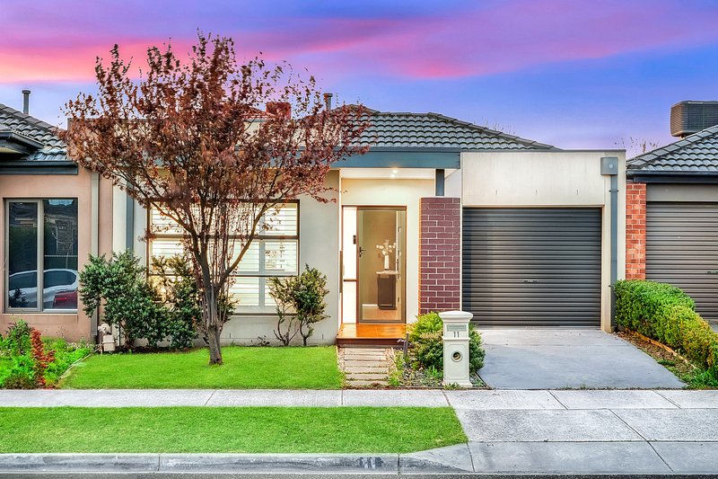 11 Dellinea Street, Cranbourne North VIC 3977