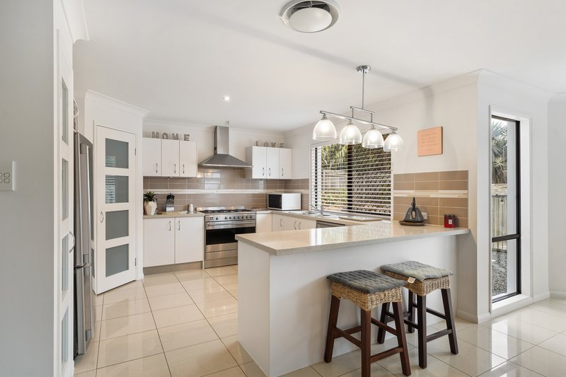 Photo - 11 Denis Street, Murrumba Downs QLD 4503 - Image 10