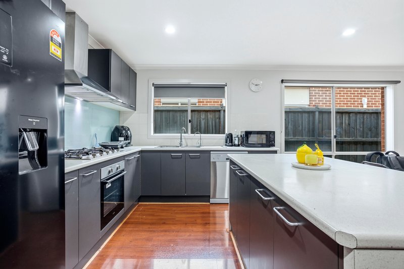 Photo - 11 Dennerley Way, Truganina VIC 3029 - Image 3