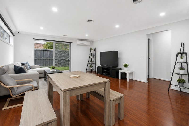Photo - 11 Dennerley Way, Truganina VIC 3029 - Image 10