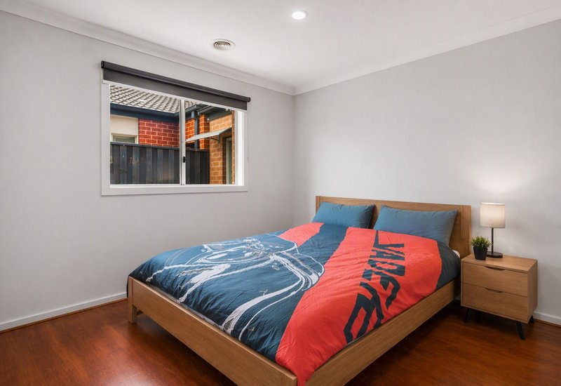 Photo - 11 Dennerley Way, Truganina VIC 3029 - Image 16