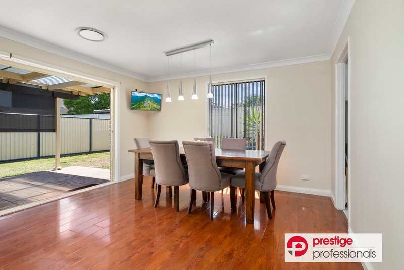 Photo - 11 Derwent Court, Wattle Grove NSW 2173 - Image 4