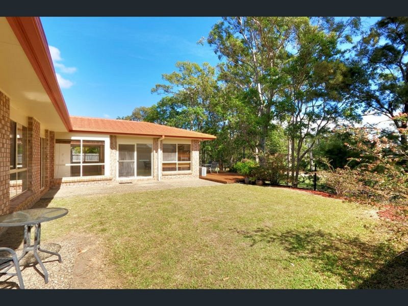 Photo - 11 Desert Falls Crescent, Parkwood QLD 4214 - Image 2