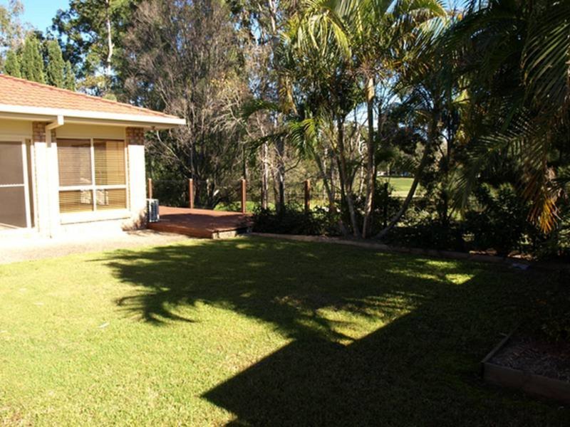 Photo - 11 Desert Falls Crescent, Parkwood QLD 4214 - Image 3