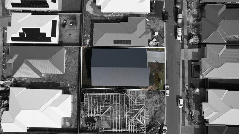 Photo - 11 Deshon Close, Yarrabilba QLD 4207 - Image 22