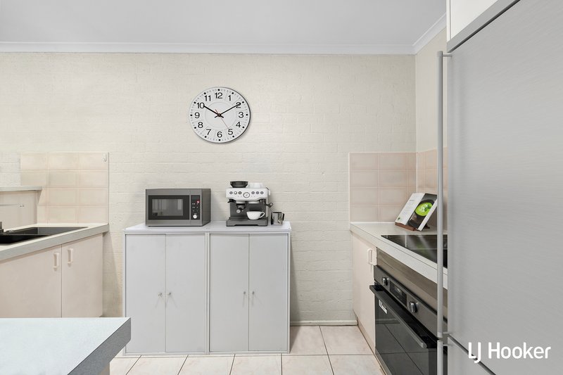 Photo - 11 D'Hage Court, Melba ACT 2615 - Image 4