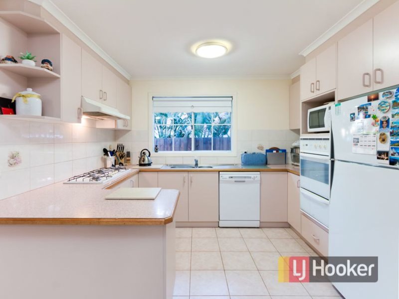 Photo - 11 Dion Court, Narre Warren VIC 3805 - Image 2