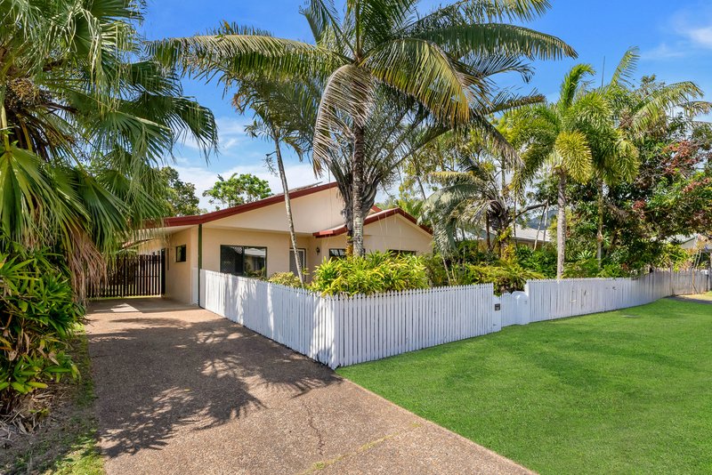 Photo - 11 Dolphin Close, Kewarra Beach QLD 4879 - Image 2