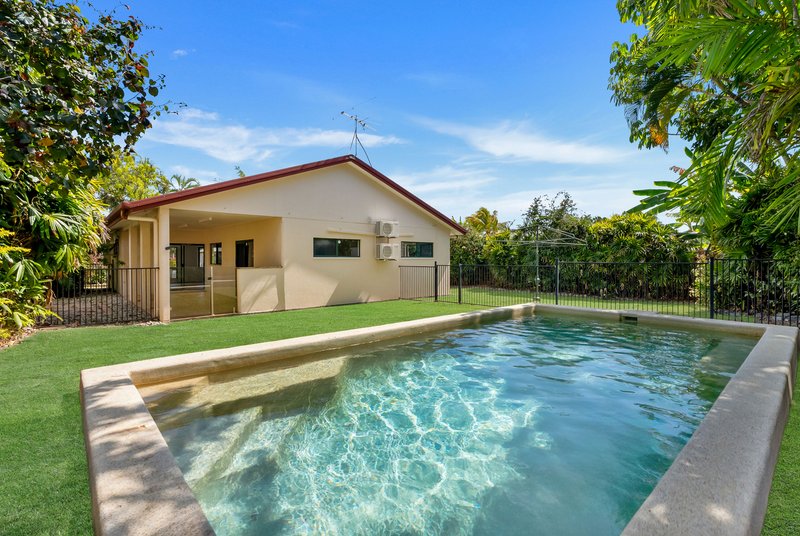 Photo - 11 Dolphin Close, Kewarra Beach QLD 4879 - Image 3