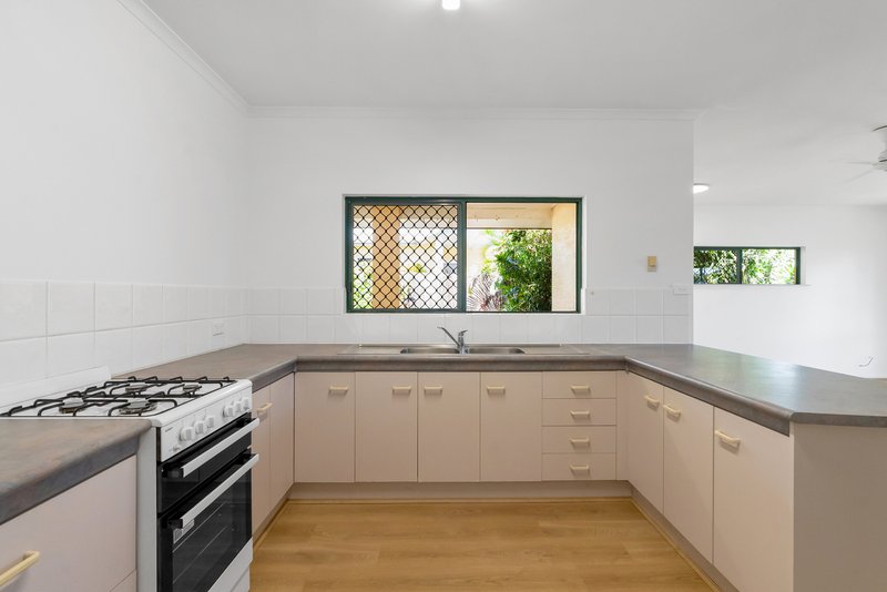 Photo - 11 Dolphin Close, Kewarra Beach QLD 4879 - Image 10
