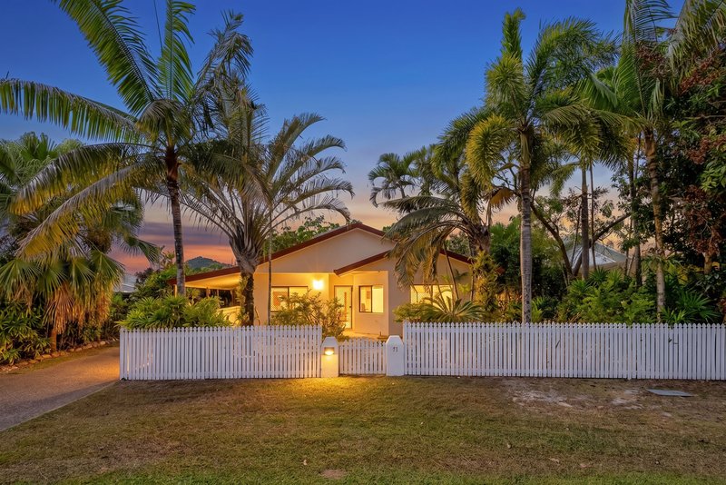 Photo - 11 Dolphin Close, Kewarra Beach QLD 4879 - Image 17