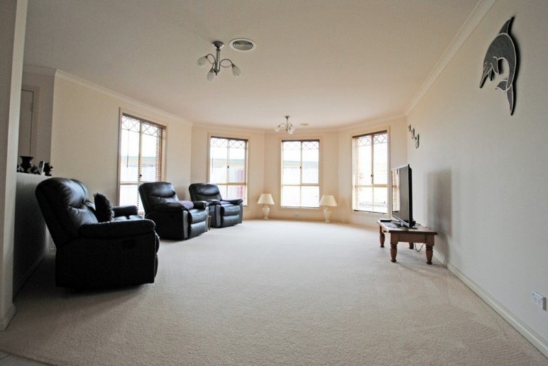 Photo - 11 Donegal Court, Portland VIC 3305 - Image 4