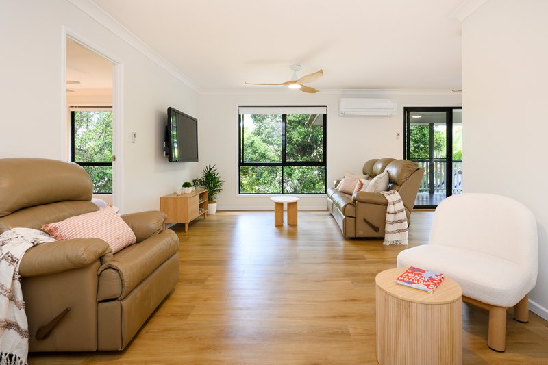 Photo - 11 Donegal Place, The Gap QLD 4061 - Image 3