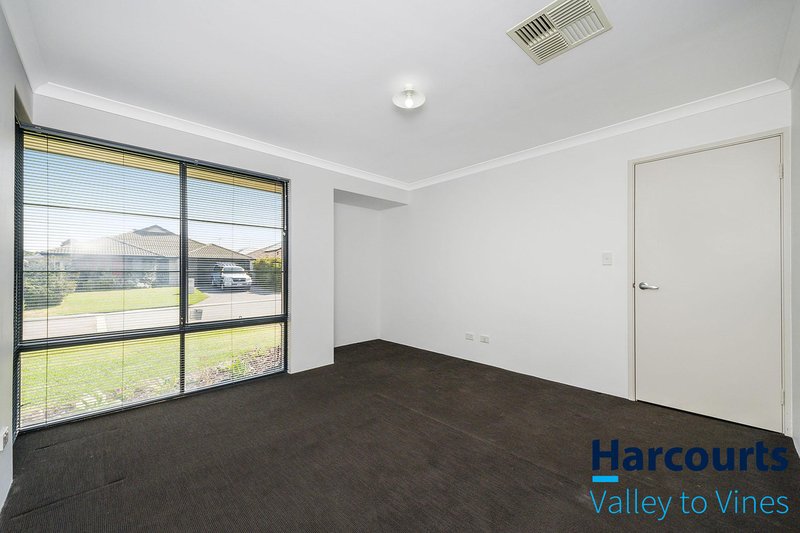 Photo - 11 Doochary Street, Bullsbrook WA 6084 - Image 3