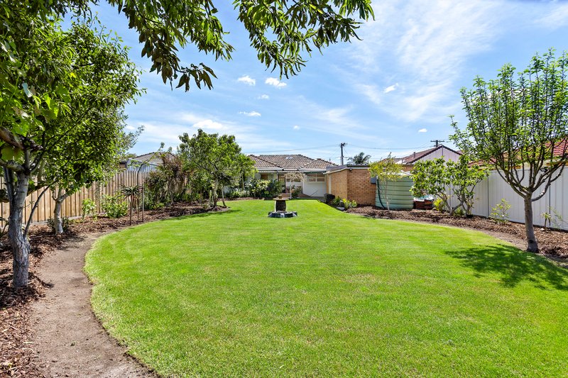 Photo - 11 Dorothy Avenue, Thomastown VIC 3074 - Image 8