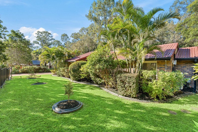 Photo - 11 Dorset Drive, Springwood QLD 4127 - Image 19